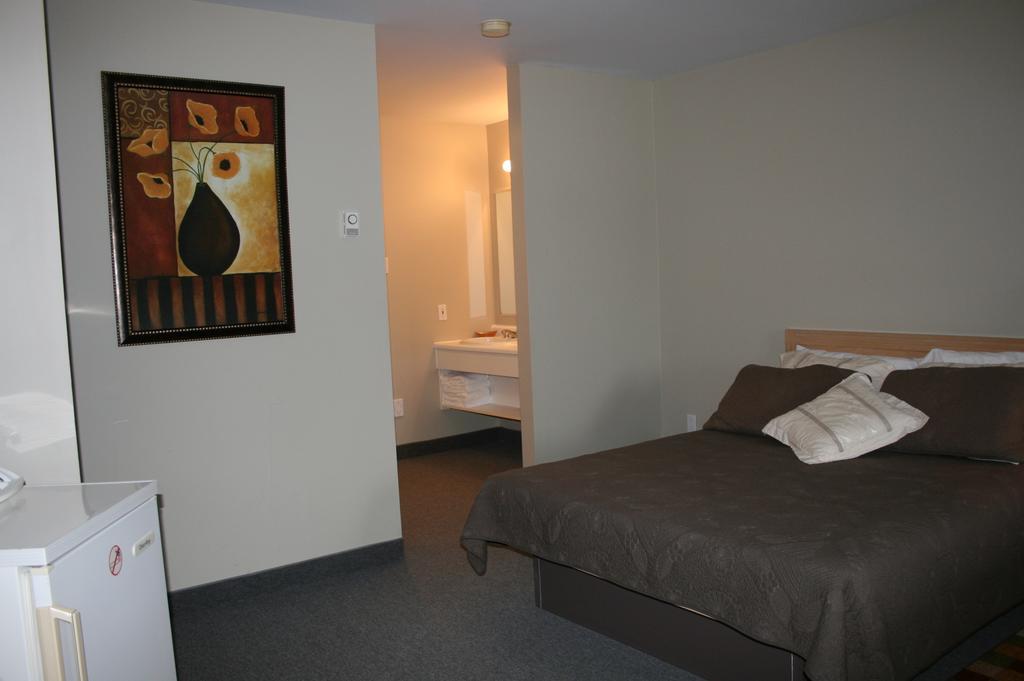 La Cuillere A Pot Hotell Saint-Donat-de-Montcalm Rum bild