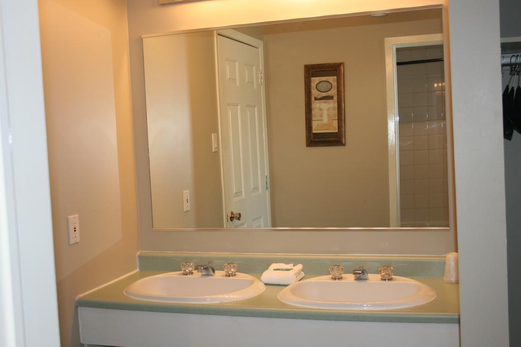 La Cuillere A Pot Hotell Saint-Donat-de-Montcalm Rum bild